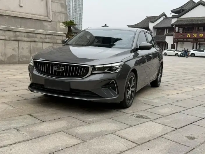 Geely Emgrand 2022 Model No. 4 Gen 1.5L CVT Luxury Model – фото 1