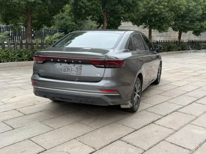 Geely Emgrand 2022 Model No. 4 Gen 1.5L CVT Luxury Model – фото 7