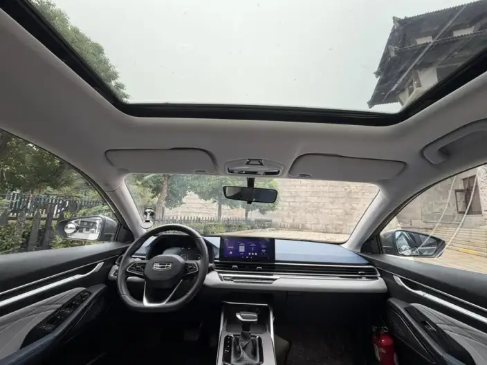 Geely Emgrand 2022 Model No. 4 Gen 1.5L CVT Luxury Model – фото 9