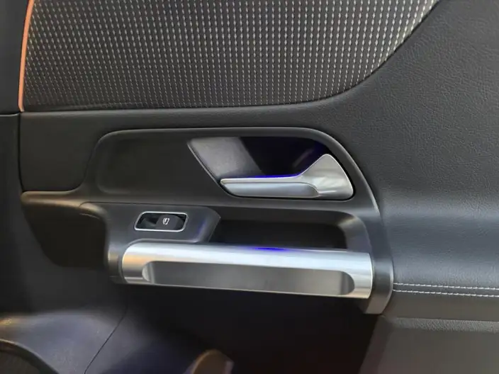Mercedes-Benz GLB 2020 Model GLB 200 Dynamic Model – фото 9