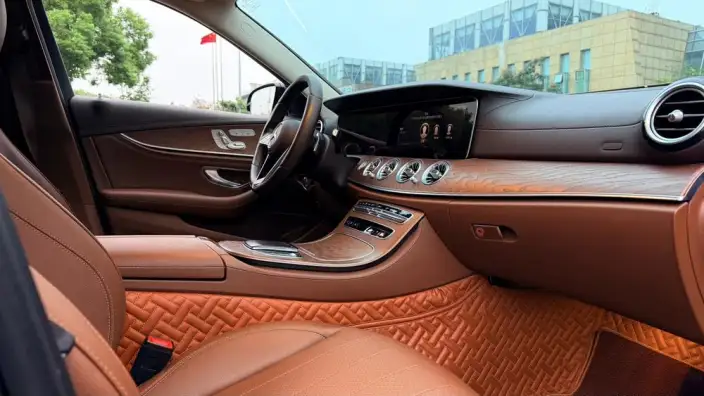 Mercedes-Benz E-Class 2021 Model Facelift E 300 L Luxury Model sedan – фото 7