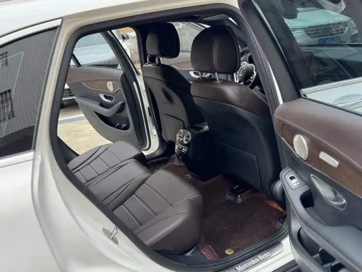 Mercedes-Benz GLC 2022 Model Facelift GLC 260 L 4MATIC Luxury Model – фото 9