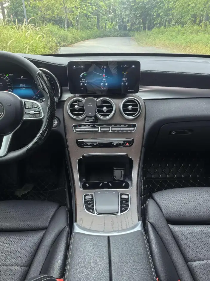 Mercedes-Benz GLC 2020 Model GLC 300 L 4MATIC Luxury Model – фото 8