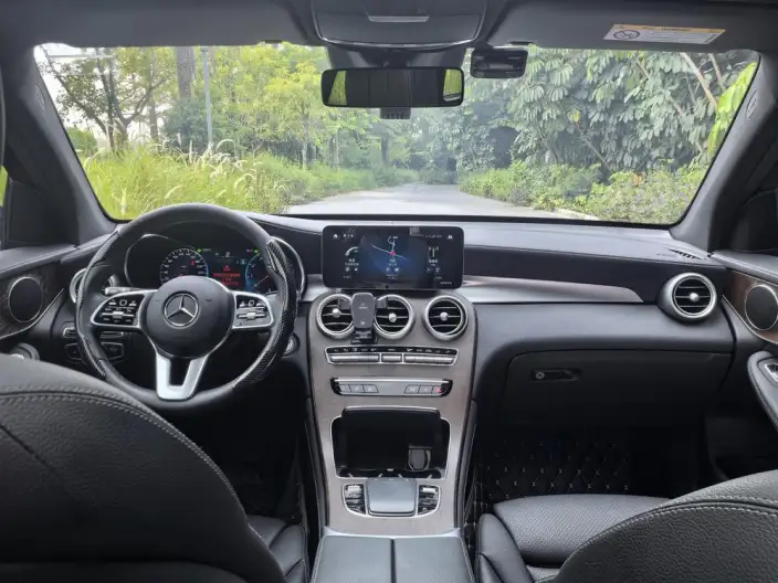Mercedes-Benz GLC 2020 Model GLC 300 L 4MATIC Luxury Model – фото 10