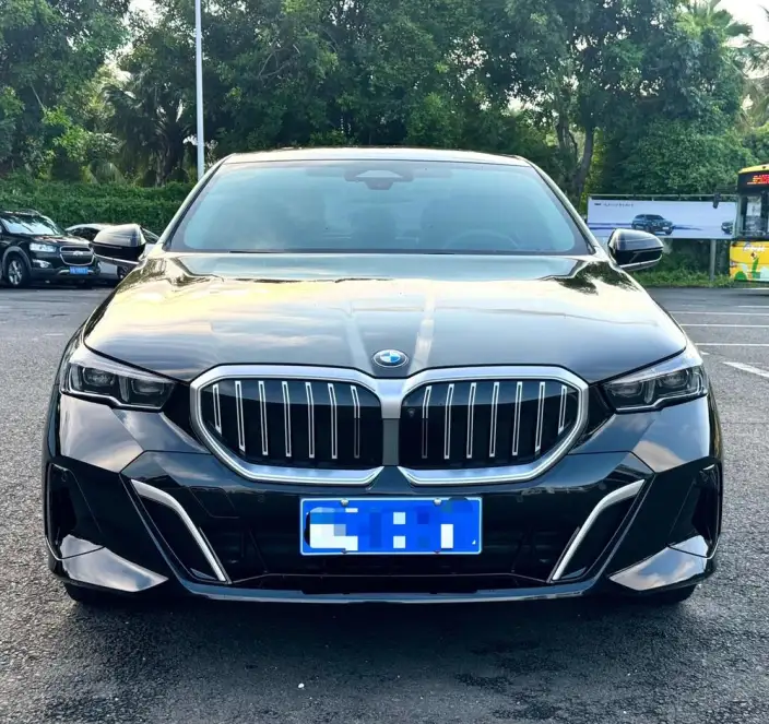 BMW 5 Series 2024 Model 530Li Leading Model M Sports Set – фото 2