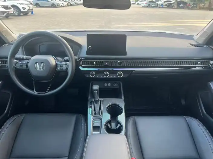 Honda Civic 2023 Model 240TURBO CVT Momentum Edition – фото 7
