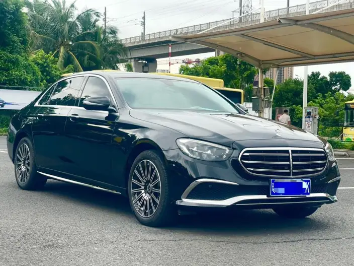 Mercedes-Benz E-Class 2022 Model Facelift E 260 L sedan – фото 3