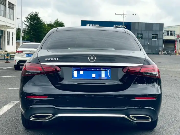 Mercedes-Benz E-Class 2022 Model Facelift E 260 L sedan – фото 5