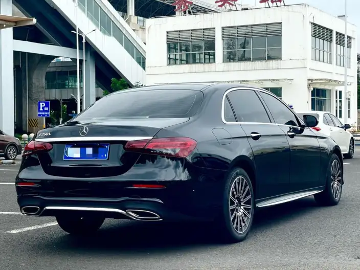 Mercedes-Benz E-Class 2022 Model Facelift E 260 L sedan – фото 6
