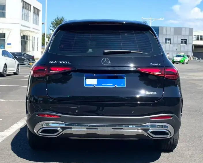 Mercedes-Benz GLC 2024 Model Facelift GLC 300 L 4MATIC Dynamic Model 5 seat – фото 5