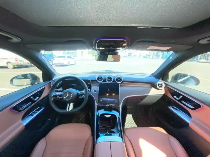 Mercedes-Benz GLC 2024 Model Facelift GLC 300 L 4MATIC Dynamic Model 5 seat – фото 7