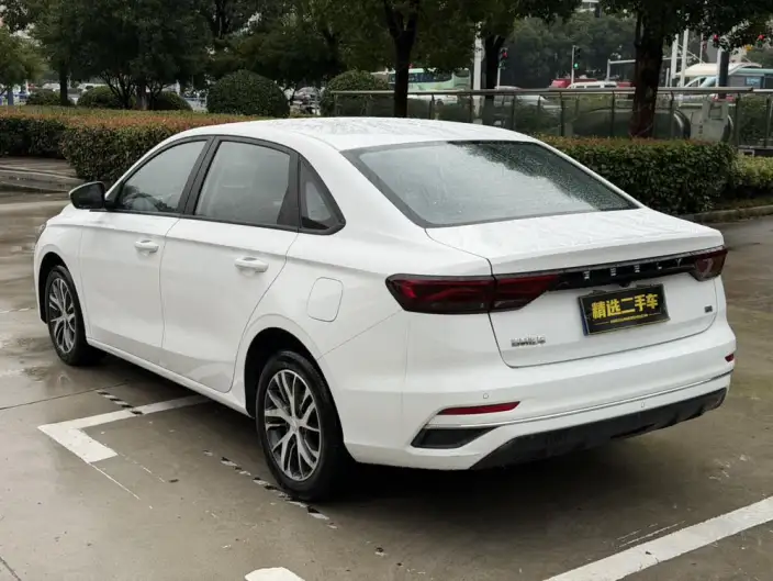 Geely Emgrand 2023 Model No. 4 Gen Champion Edition 1.5L Manual Luxury Model – фото 4