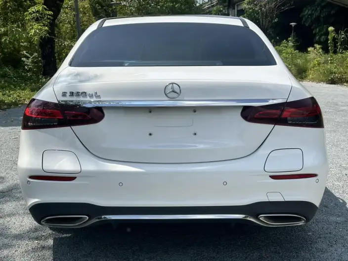 Mercedes-Benz E-Class PHEV 2021 Model E 350 e L Sports sedan – фото 5