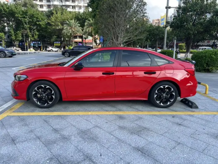 Honda Civic 2022 Model 240TURBO CVT Combustion Edition – фото 4
