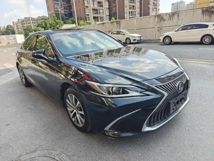 Lexus ES 2020 Model 200 Superior Edition China VI – фото 3