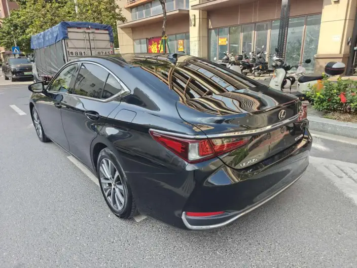 Lexus ES 2020 Model 200 Superior Edition China VI – фото 4