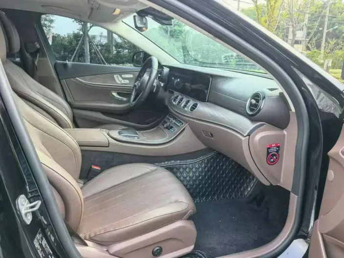 Mercedes-Benz E-Class 2023 Model E 300 L Luxury Model sedan – фото 6