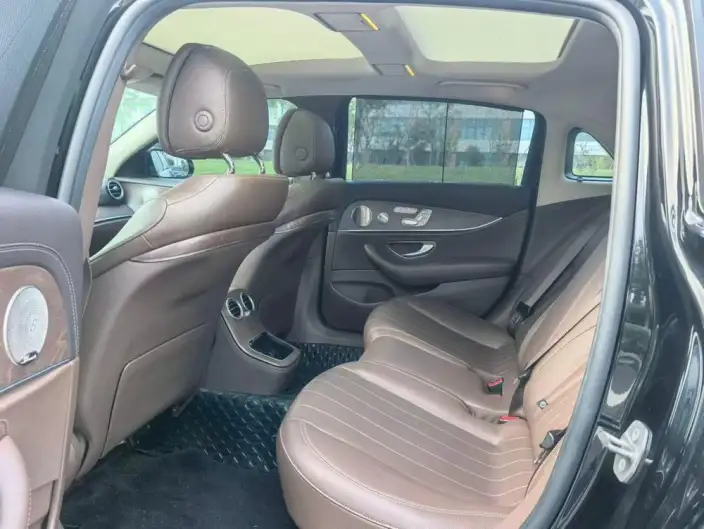 Mercedes-Benz E-Class 2023 Model E 300 L Luxury Model sedan – фото 10