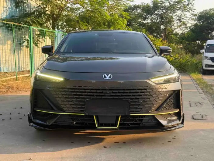 Changan UNI-V 2022 Model 1.5T Noble Model – фото 2