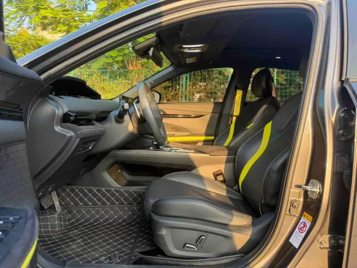Changan UNI-V 2022 Model 1.5T Noble Model – фото 8