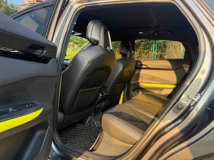 Changan UNI-V 2022 Model 1.5T Noble Model – фото 9