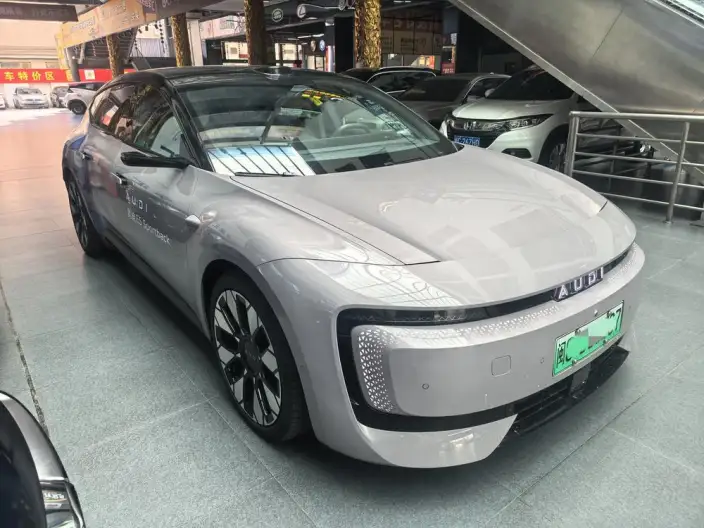 AUDI E5 Sportback 2026 Model Flagship quattro Model – фото 3