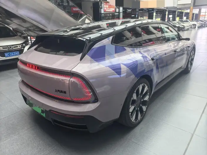 AUDI E5 Sportback 2026 Model Flagship quattro Model – фото 6