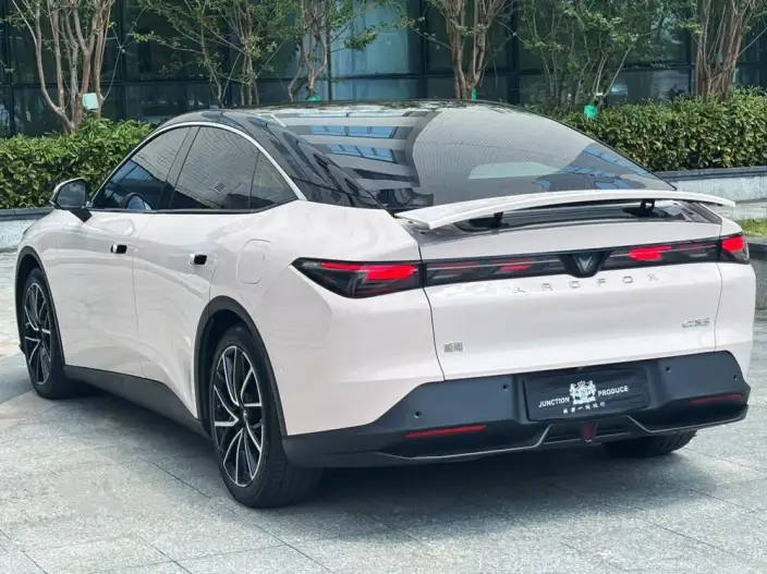 Arcfox α-S 5 2024 Model 560MAX 185kW – фото 4