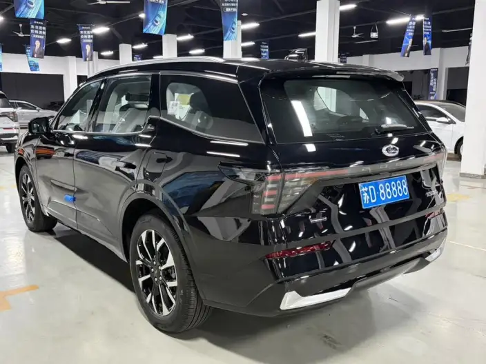 Ford Edge 2026 Model Ford Edge L 2.0T EcoBoost E Hybrid 4WD VII seat Supreme Model – фото 4