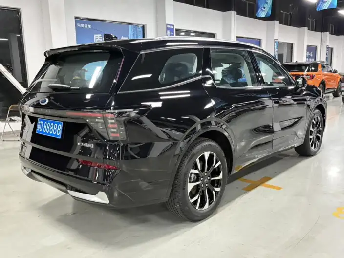 Ford Edge 2026 Model Ford Edge L 2.0T EcoBoost E Hybrid 4WD VII seat Supreme Model – фото 6