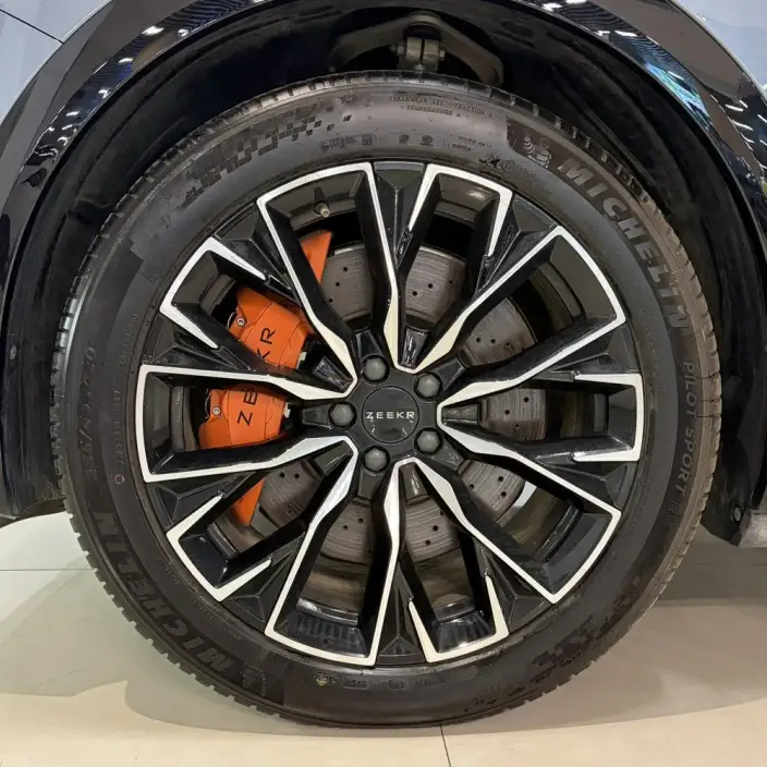 ZEEKR 7X 2025 Model 75kWh Rear Drive Smart Driving Edition – фото 6