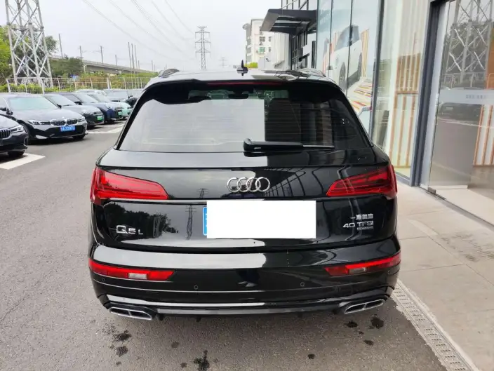 Audi Q5L 2024 Model 40TFSI Luxury Dynamic Model – фото 4