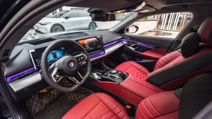 BMW 5 Series 2026 Model 530Li Leading Model M Sports Set – фото 8
