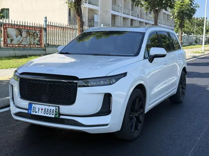 Li Auto ONE 2021 Model Extended Range 6 seat Edition – фото 1