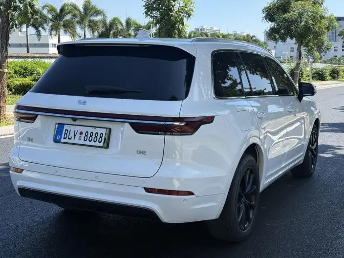 Li Auto ONE 2021 Model Extended Range 6 seat Edition – фото 6