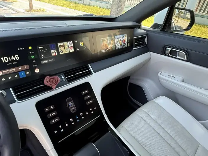 Li Auto ONE 2021 Model Extended Range 6 seat Edition – фото 10