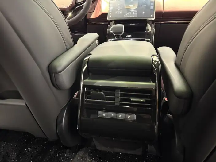 Range Rover Sport 2025 Model 400PS DYNAMIC SE – фото 9