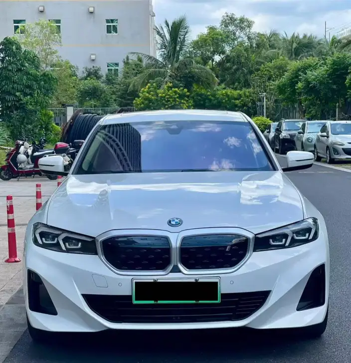 BMW i3 2022 Model eDrive35L – фото 2
