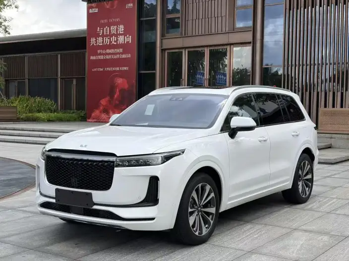 Li Auto ONE 2020 Model Extended Range 6 seat Edition – фото 1
