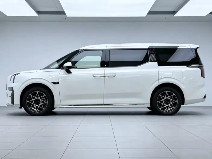 ZEEKR 009 2024 Model VI seat Executive Edition 4WD 108kWh