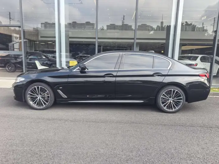 BMW 5 Series 2022 Model Facelift II 530Li Leading Model M Sports Set – фото 3