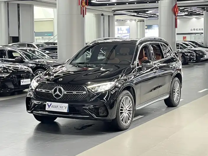 Mercedes-Benz GLC 2024 Model Facelift GLC 300 L 4MATIC Dynamic Model 5 seat – фото 1