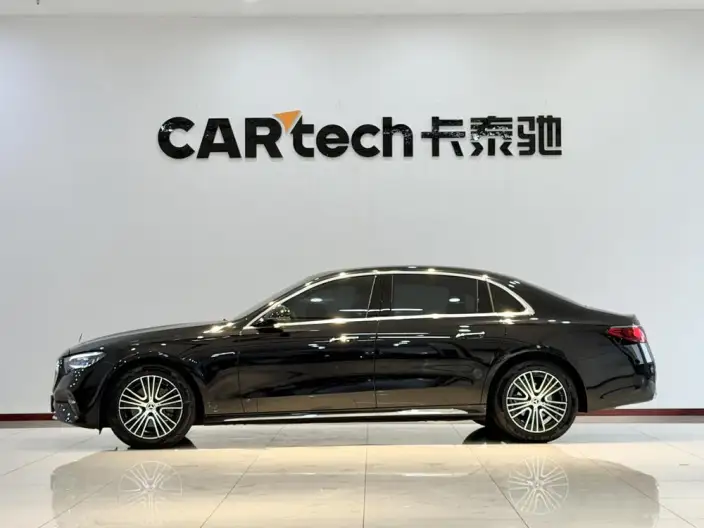 Mercedes-Benz E-Class 2026 Model E 260 L Classic Edition
