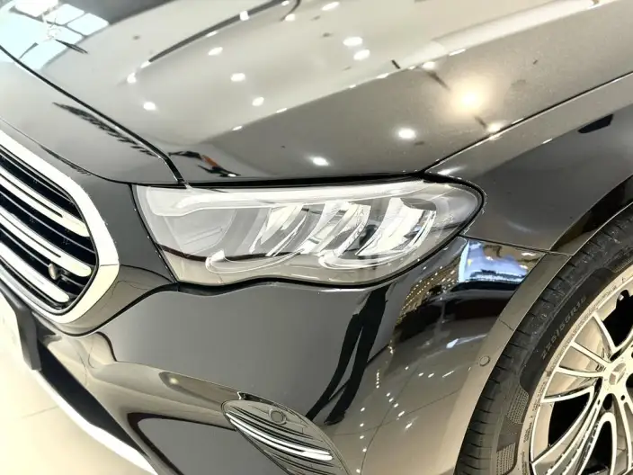 Mercedes-Benz E-Class 2026 Model E 260 L Classic Edition – фото 9