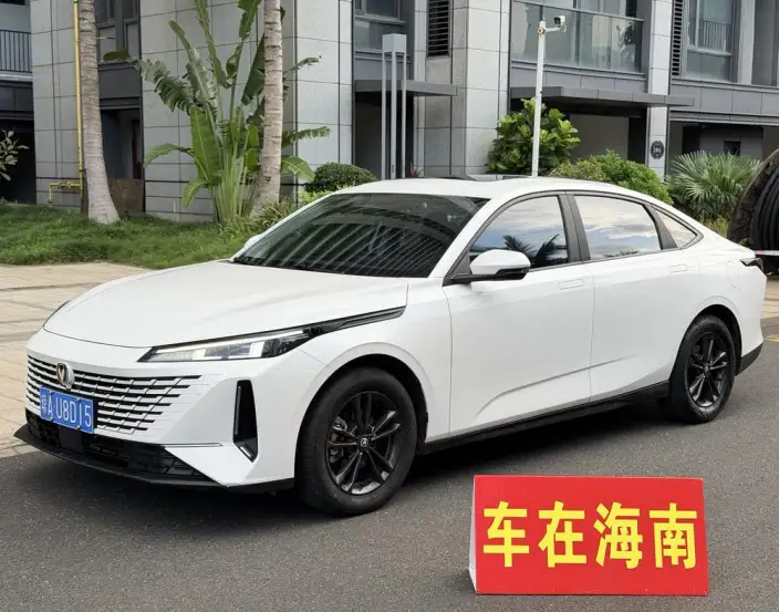 Changan Yida 2023 Model 1.5T GDI Automatic Noble Model – фото 1