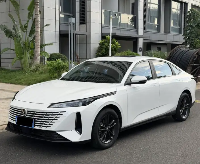 Changan Yida 2023 Model 1.5T GDI Automatic Noble Model – фото 7