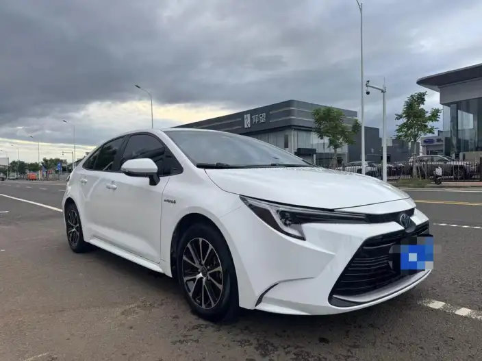 Toyota Levin 2023 Model Hybrid 1.8L Leading version – фото 3