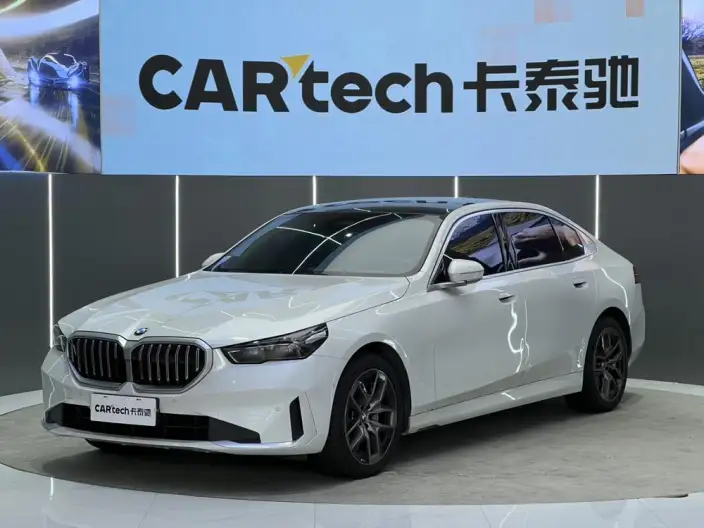 BMW 5 Series 2024 Model 530Li Leading Model Luxury Set – фото 1