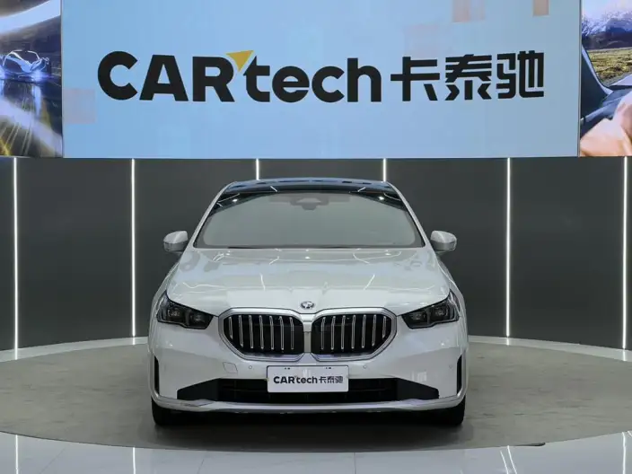 BMW 5 Series 2024 Model 530Li Leading Model Luxury Set – фото 2