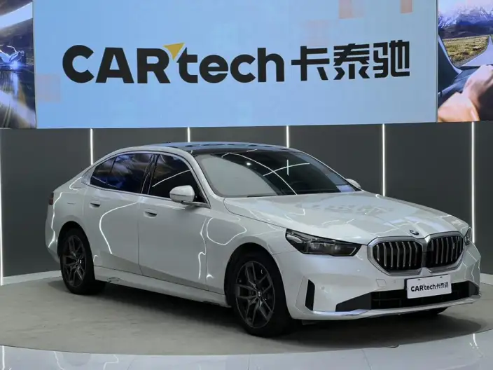 BMW 5 Series 2024 Model 530Li Leading Model Luxury Set – фото 3